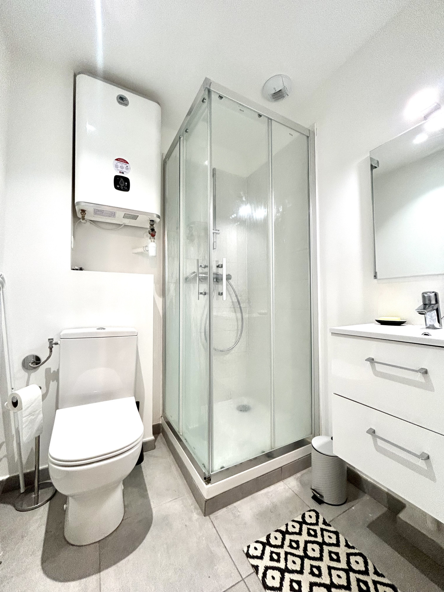 photo_6a3ee12ad3e512517556871aa961792d