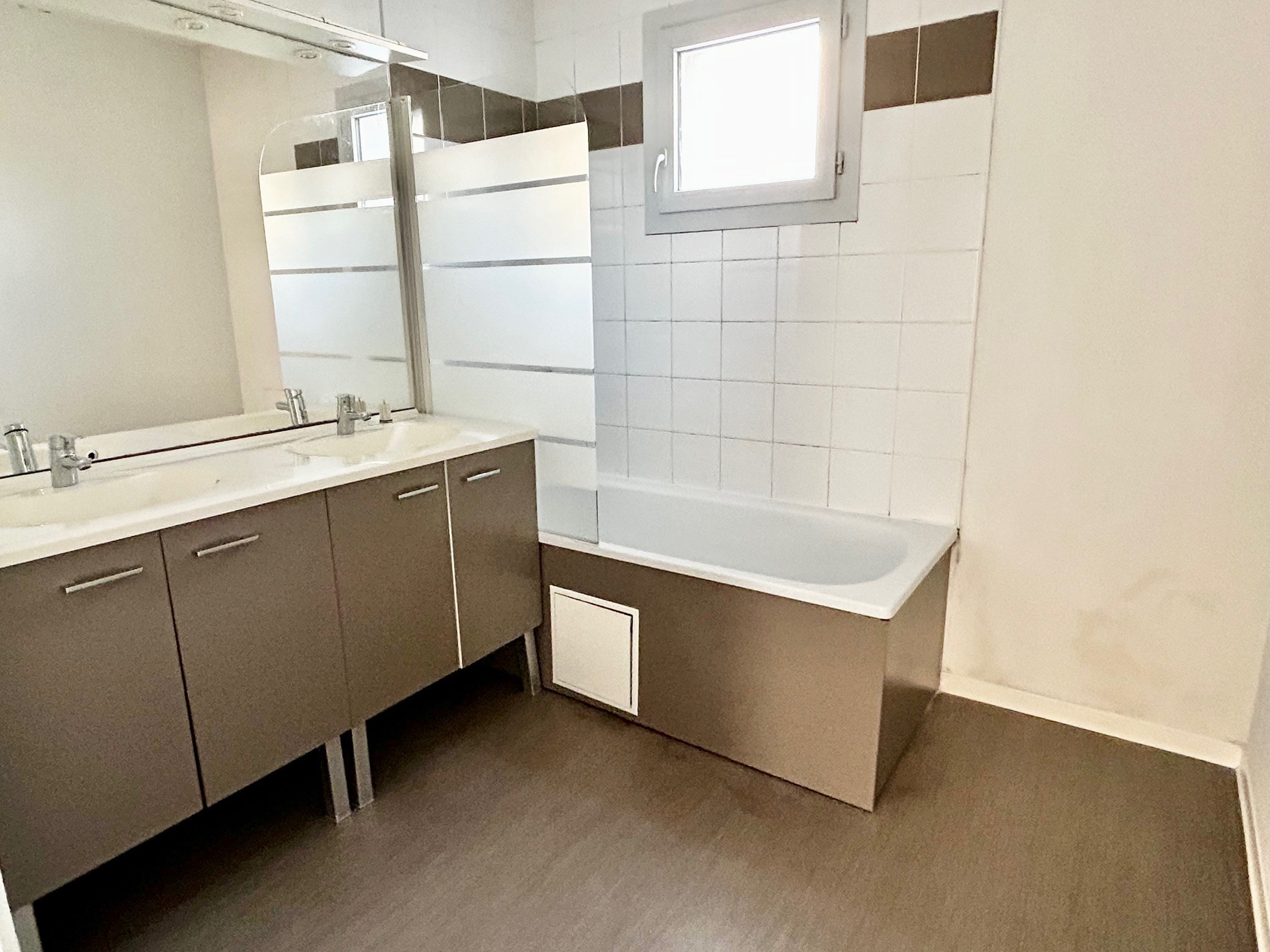 photo_4f7caf40684d0cbffc99a3e7732a0549